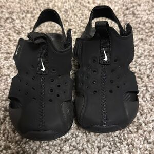 Toddler Nike’s